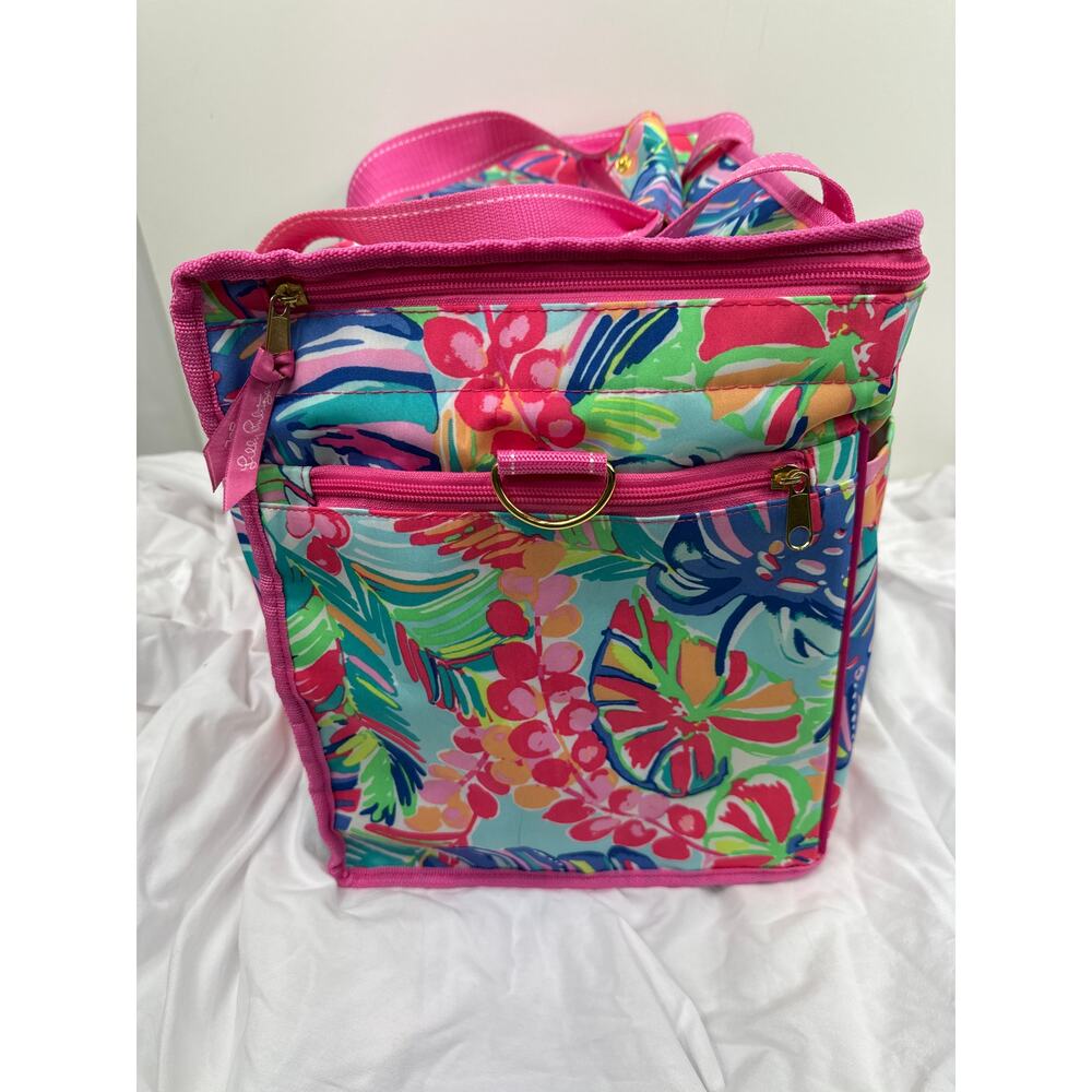 Lilly Pulitzer Insulated Beach Cooler, In The Bungalows Pattern - Picture 4 of 15